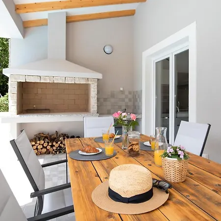 Villa Sandrina
