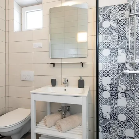 Sandrina * Vrh (Krk)