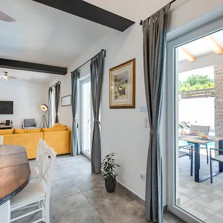 Sandrina * Vrh (Krk)